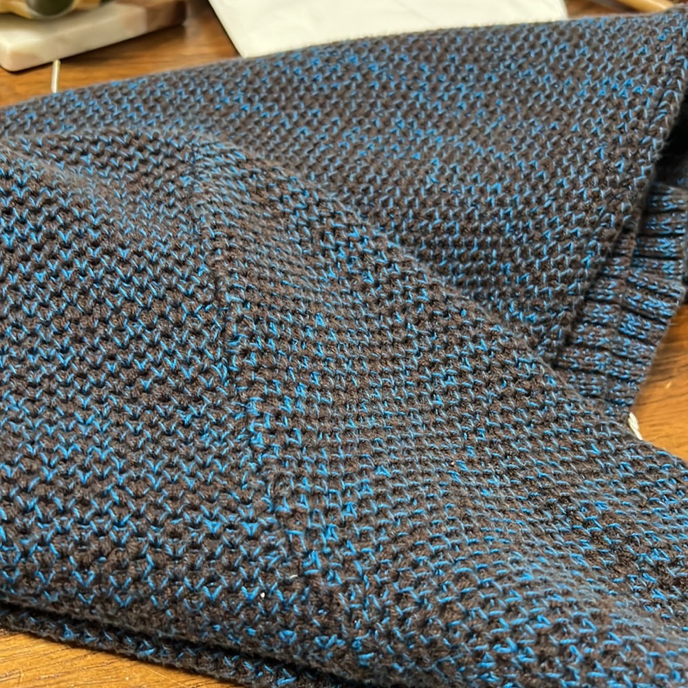 sweater - Picture 5 of 5